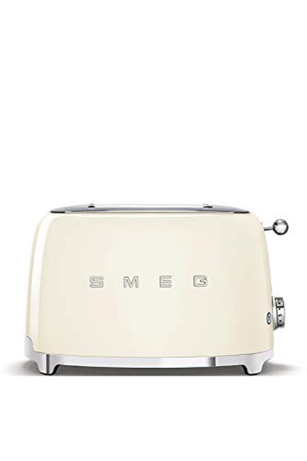 Découvrez l'efficacité et le design chic du grille-pain Smeg TSF01CREU crème 950 W. Parfait pour une cuisine élégante et des toasts impeccables.