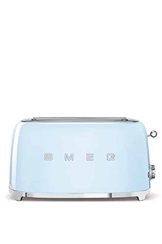 Test du grille-pain Smeg TSF02PBEU : 4 tranches, 1500 W et design rétro