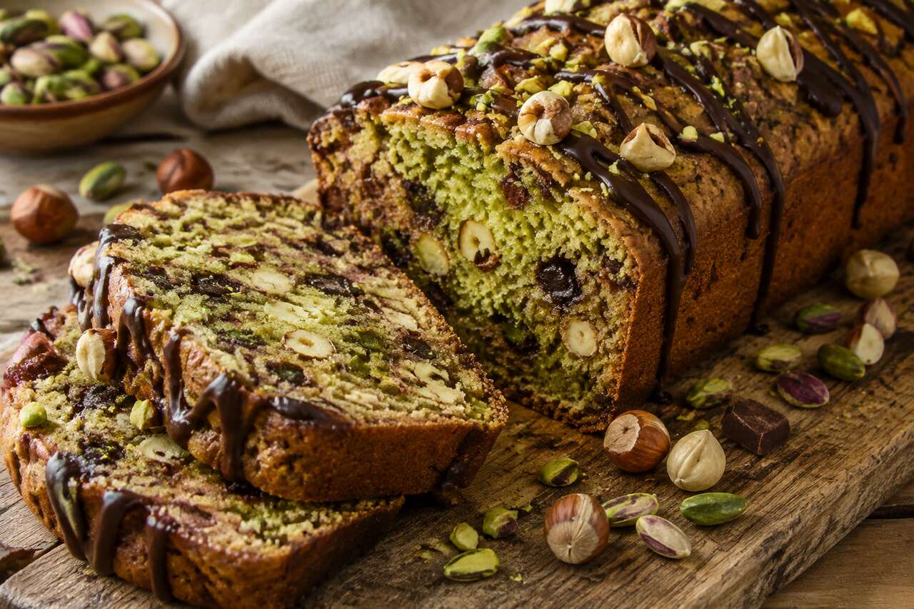 Recette du gâteau de voyage pistache, chocolat et noisette